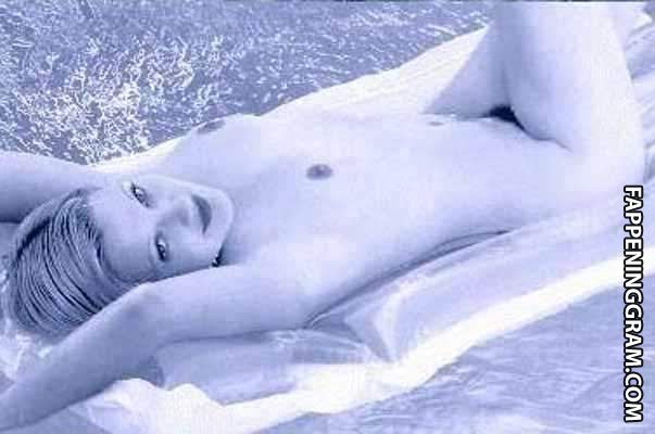 На фото сексуальной Дрю Бэримор голышом так приятно посмотреть