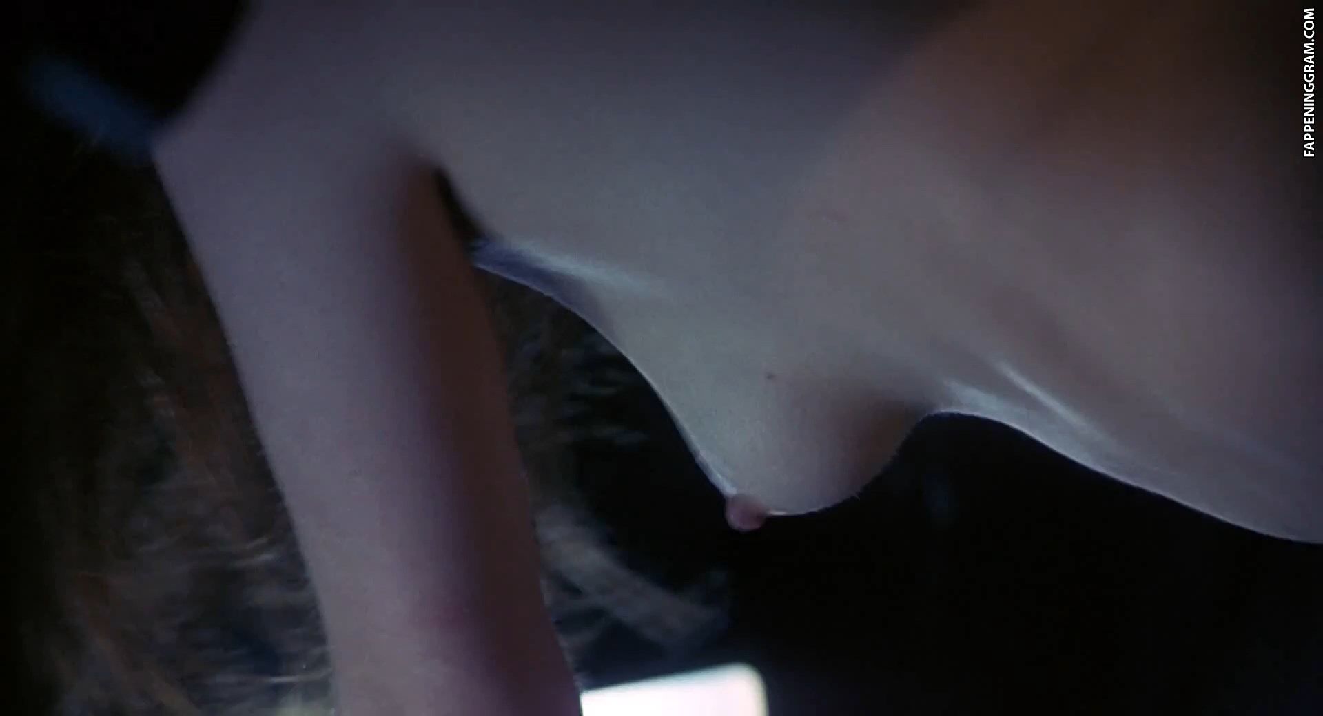 Jennifer connelly nude boobs fucking love