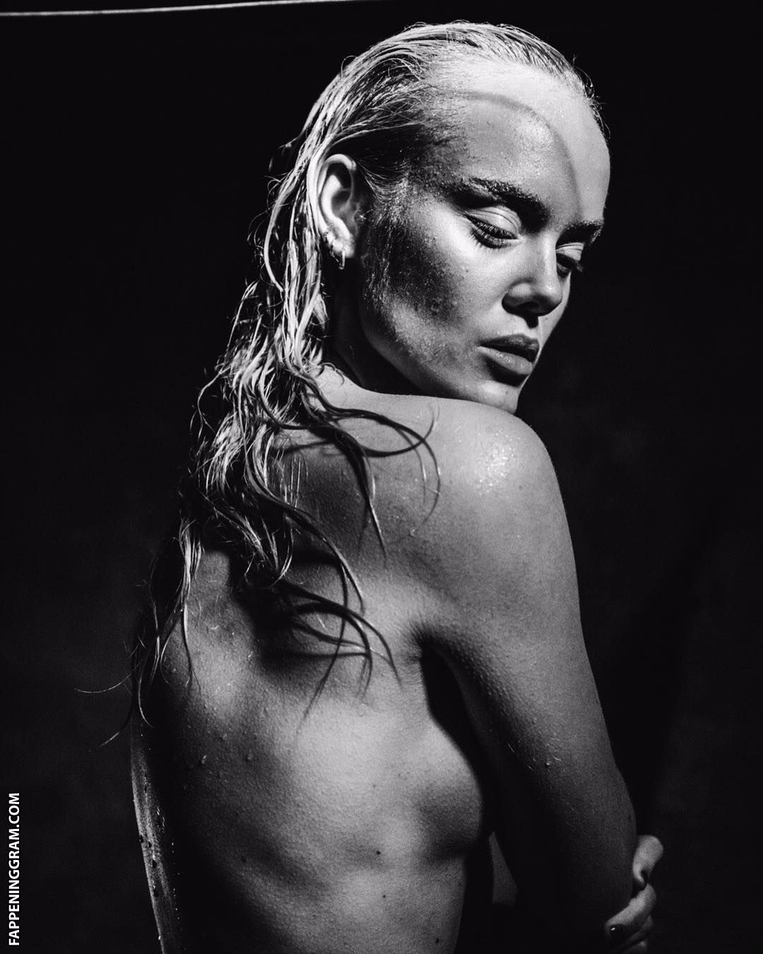 Amanda Winberg Nude