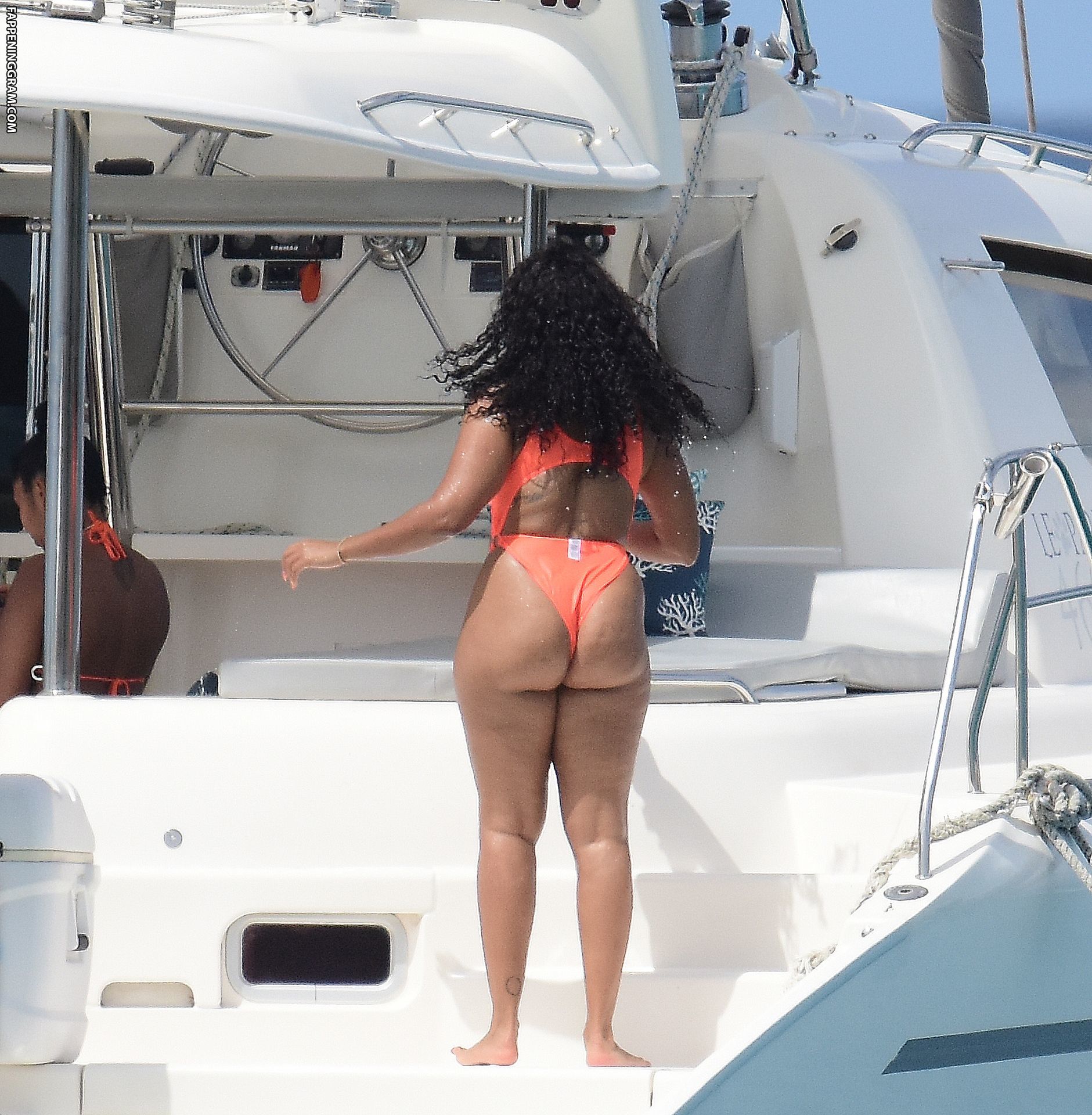 Angela simmons ass