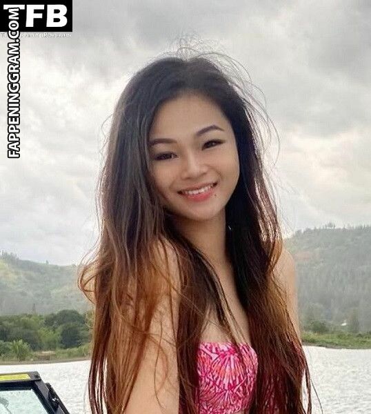 Angeli Khang Nude
