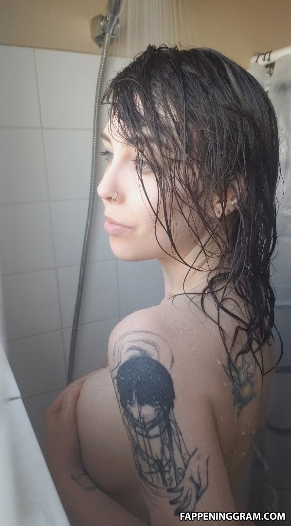 April Hylia akaWaifu Nude