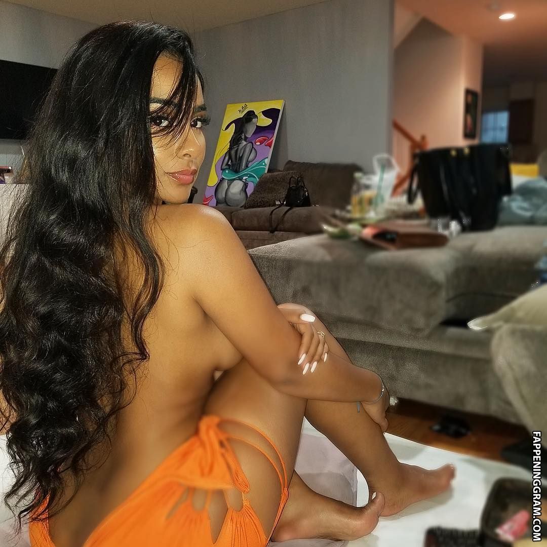Ayisha Diaz Nude