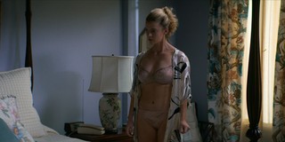 Betty Gilpin Nude Leaks