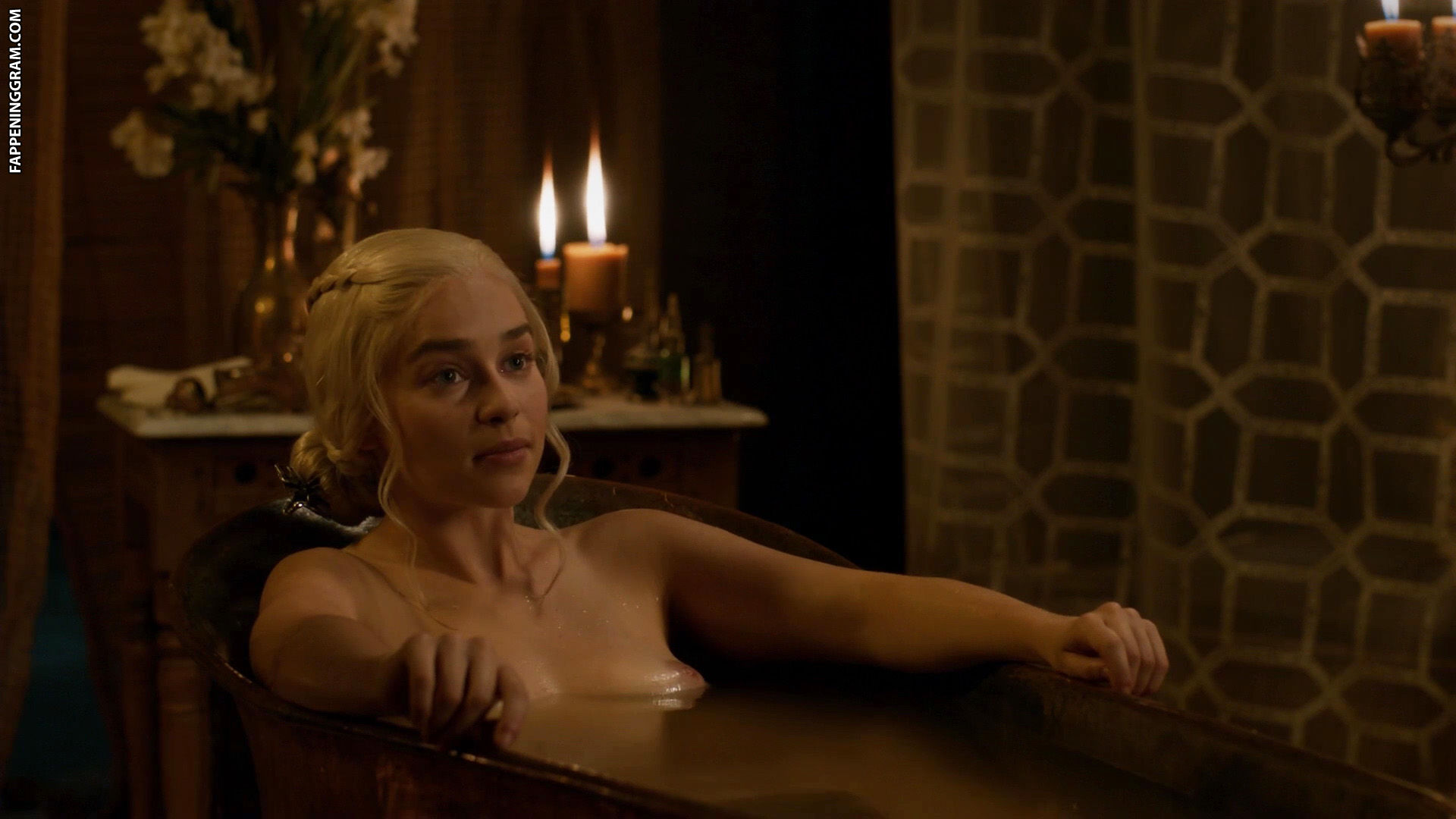 Emilia Clarke Nude