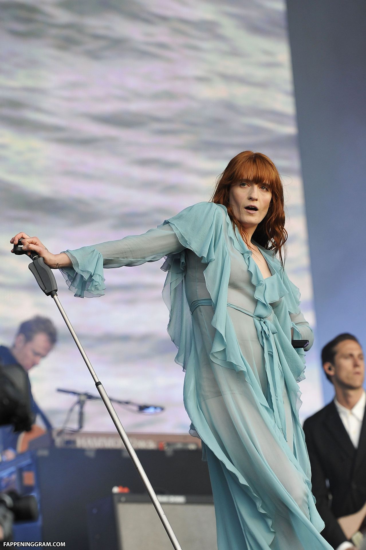 Nude florence welch Welch Pics