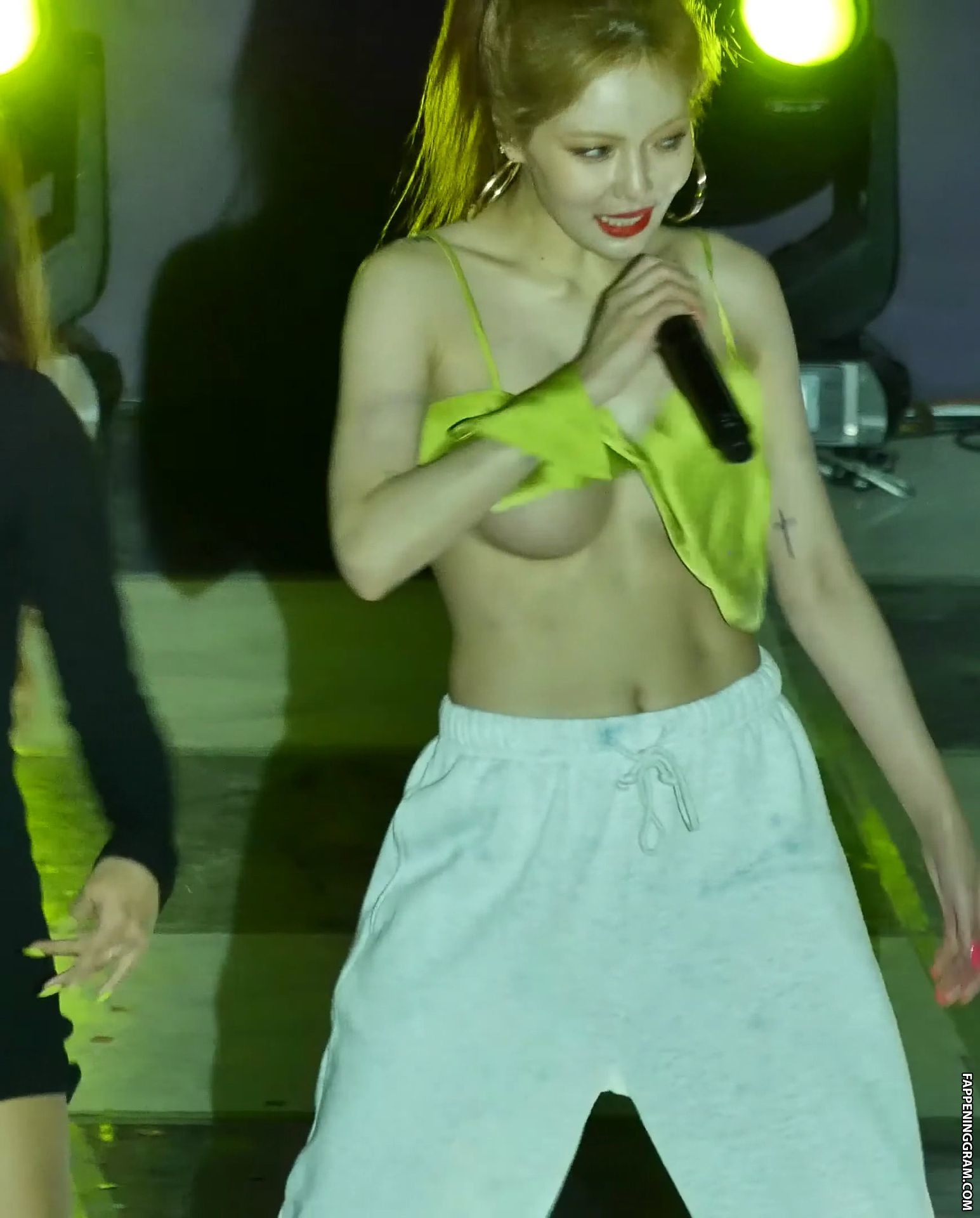 Hyuna Nude.