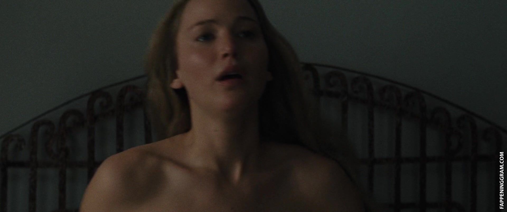 https://cdn.fappeninggram.com/photos/jennifer-lawrence/jennifer-lawrence-nude470.jpg