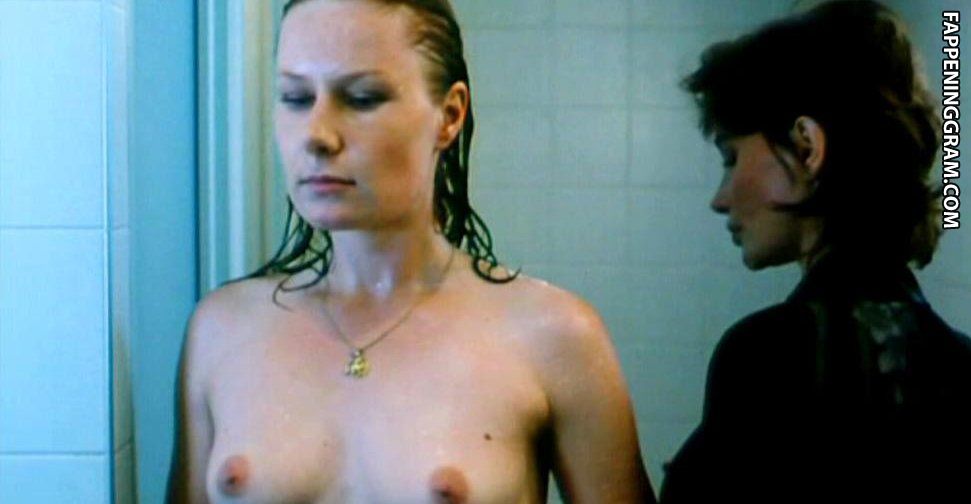 Julie Marboeuf Nude.