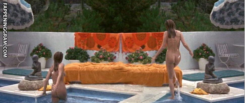 Leigh Taylor-Young Nude.