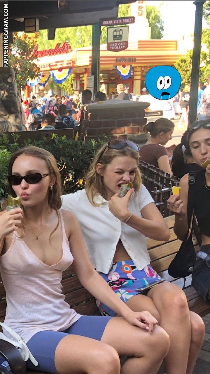 Lily rose depp topless