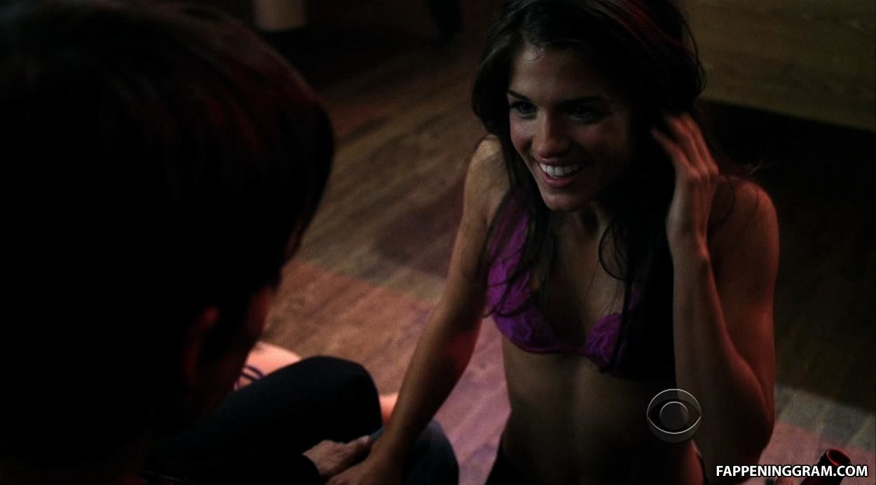 Marie avgeropoulos nackt