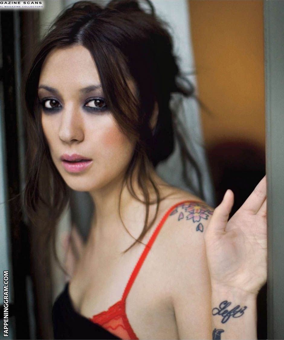 Topless michelle branch Nudity in
