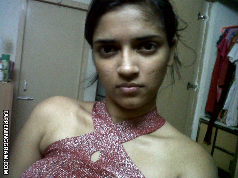 Vasundhara Kashyap Nude
